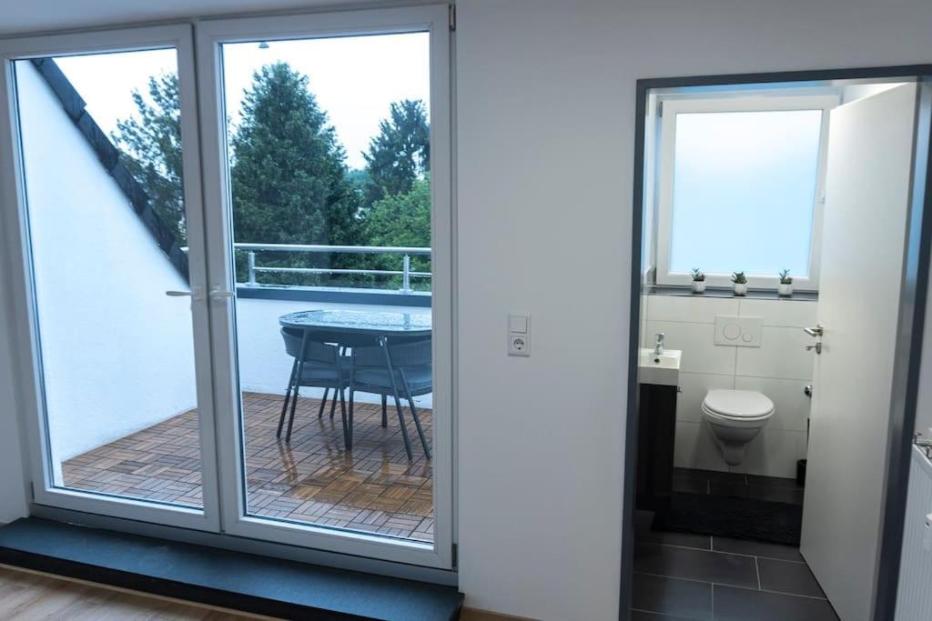 Moderne Ferienwohnung In Gelsenkirchen-Schalke Fuer 1 Bis 7 Personen Mit Terrasse, Ideal Fuer Gruppen & Stadionbesuche Exteriér fotografie