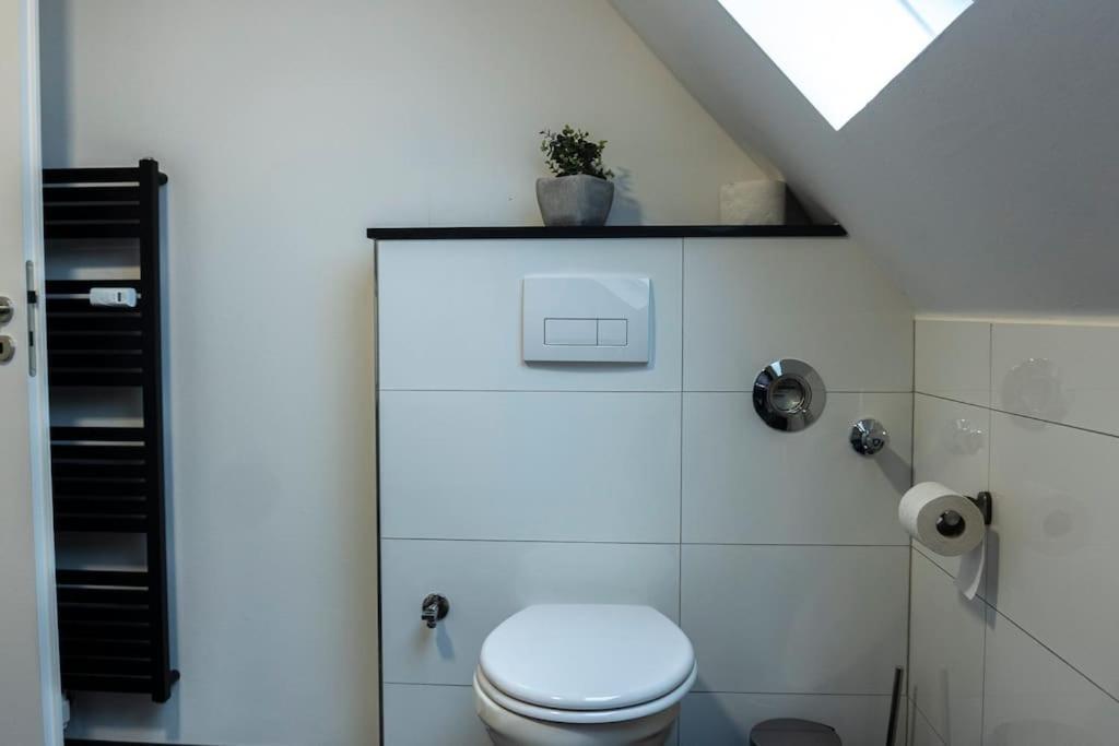 Moderne Ferienwohnung In Gelsenkirchen-Schalke Fuer 1 Bis 7 Personen Mit Terrasse, Ideal Fuer Gruppen & Stadionbesuche Exteriér fotografie