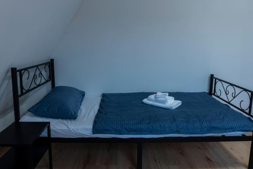 Moderne Ferienwohnung In Gelsenkirchen-Schalke Fuer 1 Bis 7 Personen Mit Terrasse, Ideal Fuer Gruppen & Stadionbesuche Exteriér fotografie