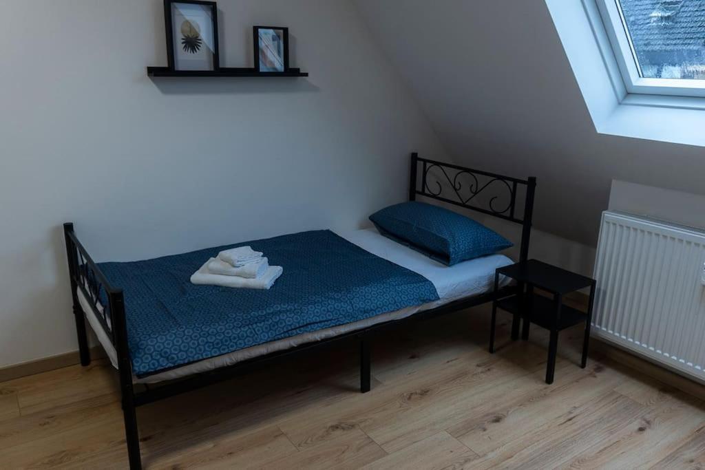 Moderne Ferienwohnung In Gelsenkirchen-Schalke Fuer 1 Bis 7 Personen Mit Terrasse, Ideal Fuer Gruppen & Stadionbesuche Exteriér fotografie