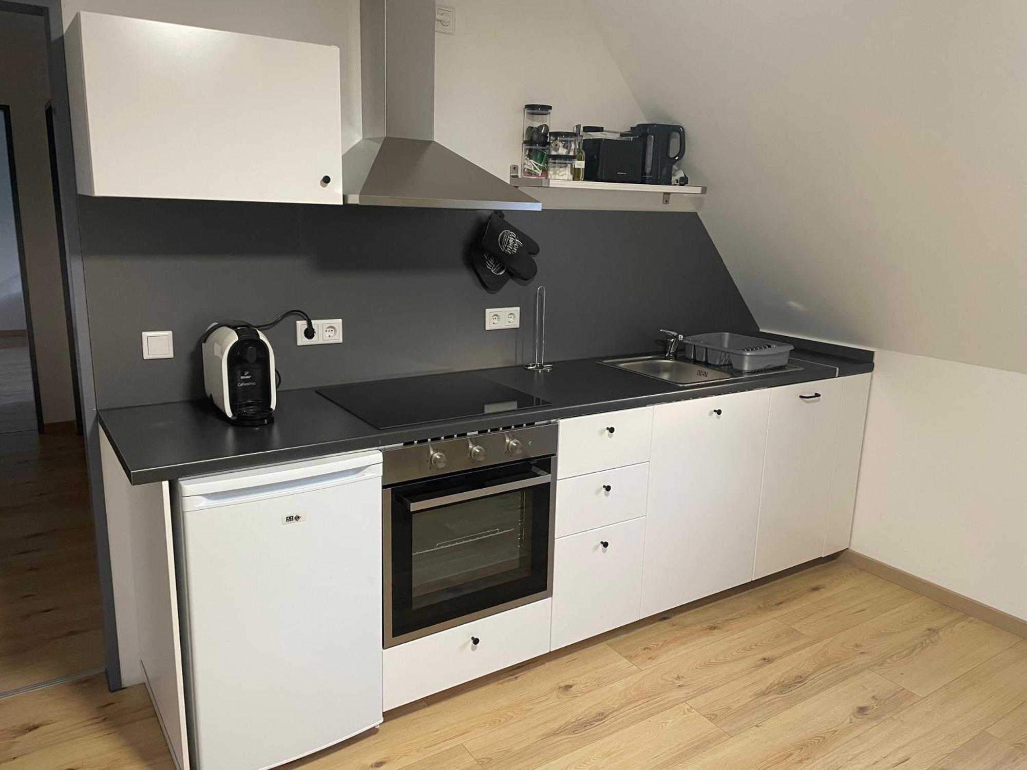 Moderne Ferienwohnung In Gelsenkirchen-Schalke Fuer 1 Bis 7 Personen Mit Terrasse, Ideal Fuer Gruppen & Stadionbesuche Exteriér fotografie